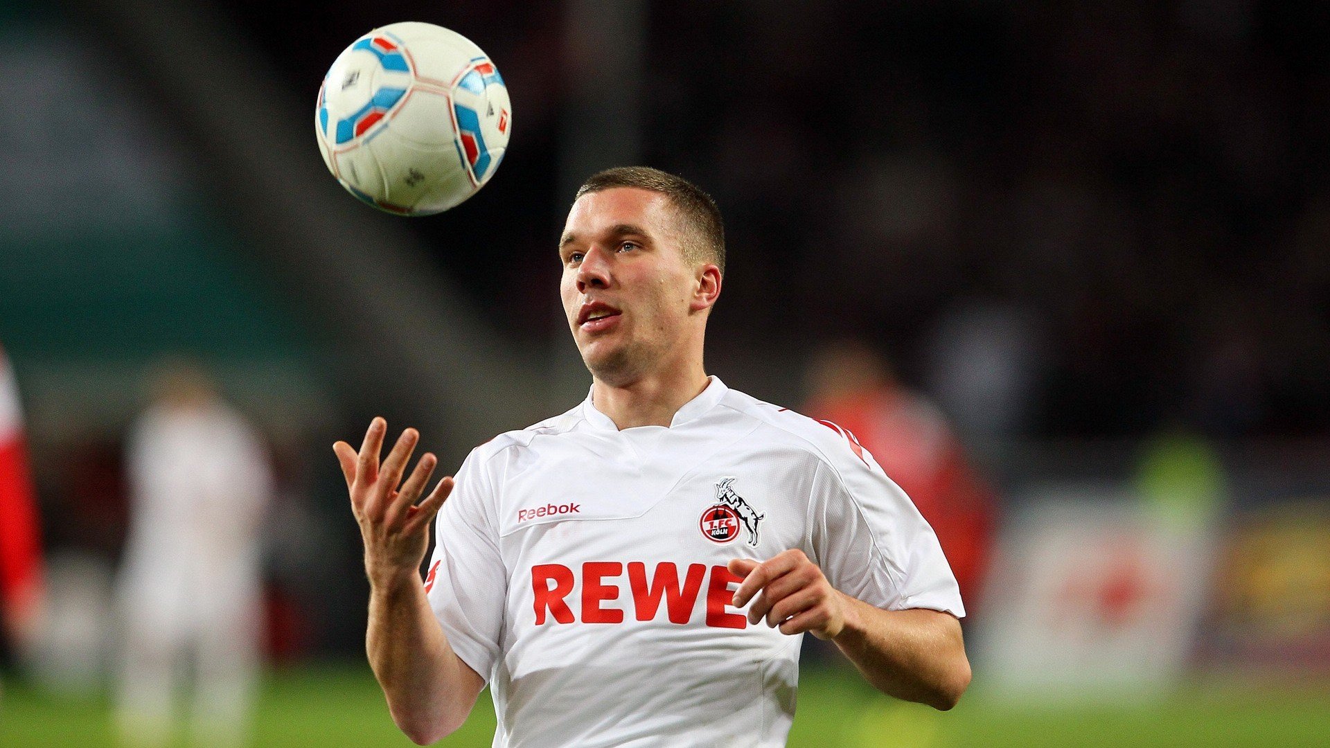 贝尔纳代斯基连场进球,尤文图斯边锋领衔攻势,贝尔纳代斯基太帅了